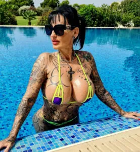 Sari Sander Pornostar Profilbild